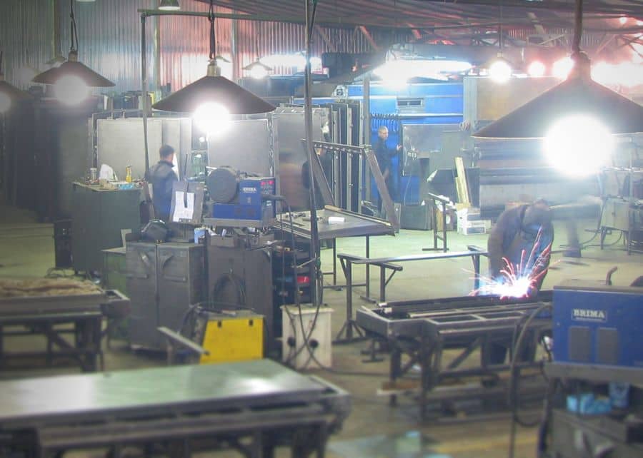 Пример установки двери — Производство